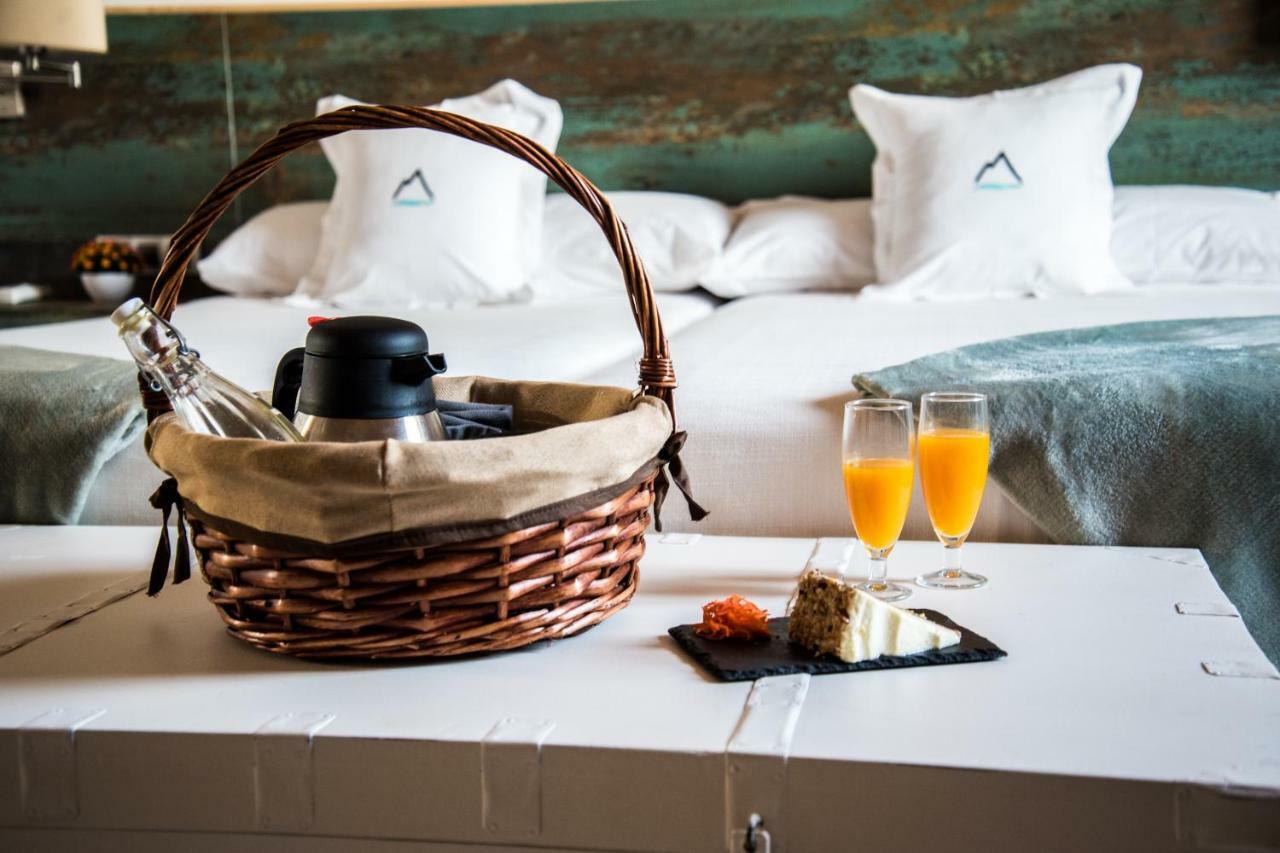 The Rock Suites & Spa Congosto Exterior foto